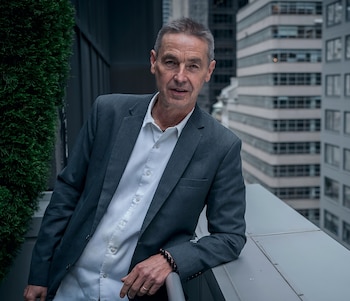 Otto Scharmer es profesor del