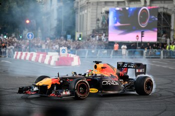 Exhibición de Checo Pérez en Madrid (EFE/ Víctor Lerena)