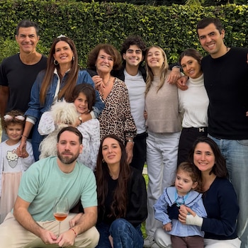 Isabel Macedo su cumpleaños número 51 en familia y con cambios de look
