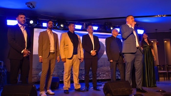 Mauro Nicolás Gon junto a