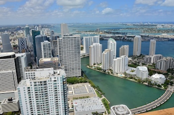 Empresas y personas optan por