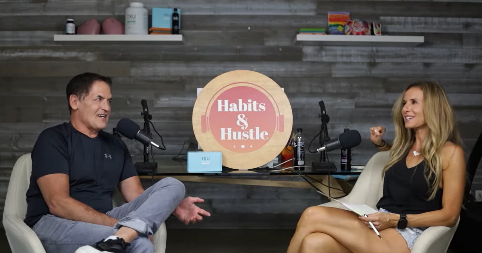 En entrevista con el pódcast de Jennifer Cohan, el empresario comentó que combina ejercicio, tecnología y dieta vegetariana para mantenerse en forma (Habits & Hustle)