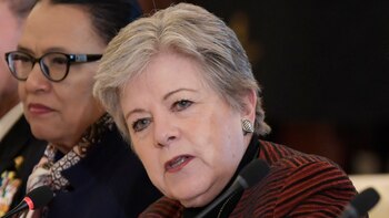 La canciller Alicia Bárcena lamenta