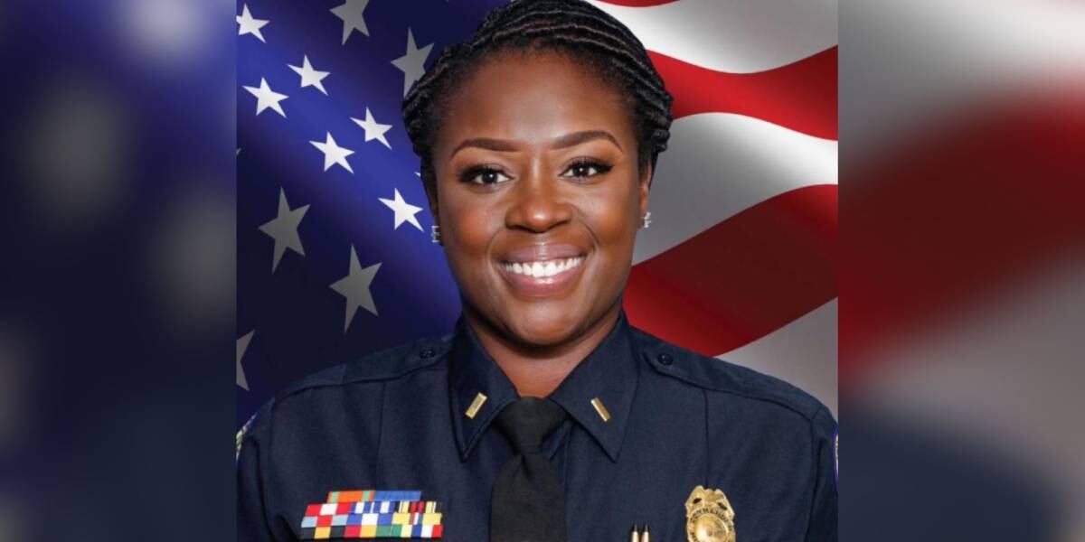 Weslyne Lewis Francois, excomandante de la policía de Miami, denunció comentarios sobre su apariencia y represalias por parte del jefe Manuel Morales.