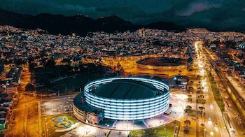 La agenda de Amor y Amistad en Bogotá incluye conciertos de Candlelight, Tini, Jamiroquai y Robbie Williams, además de recorridos por Usaquén, Zona G, Zona T, La Macarena, San Felipe, el Centro Histórico y Monserrate - crédito IDT