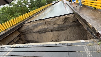 La creciente del río Ariari deja incomunicados a tres municipios del Meta: más de 40 personas han sido rescatadas tras inundaciones