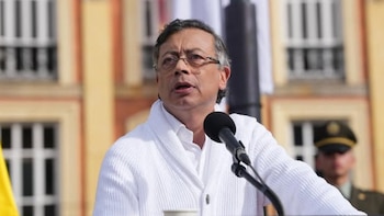 Nueve funcionarios, incluido Petro, enfrentan investigaciones y suspensiones por presunta participación indebida en política