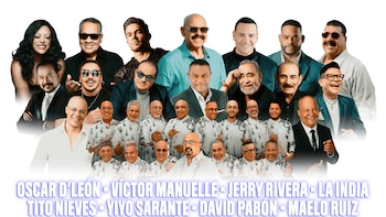 Collage de numerosos artistas de salsa sonriendo, incluyendo a hombres y una mujer, con sus nombres como Óscar D'León, Víctor Manuelle y La India en la parte inferior