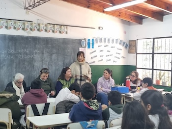 Cuentos que unen generaciones - Mercedes - Dirección de adultos mayores