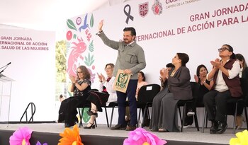 Zoé Robledo durante la inauguración