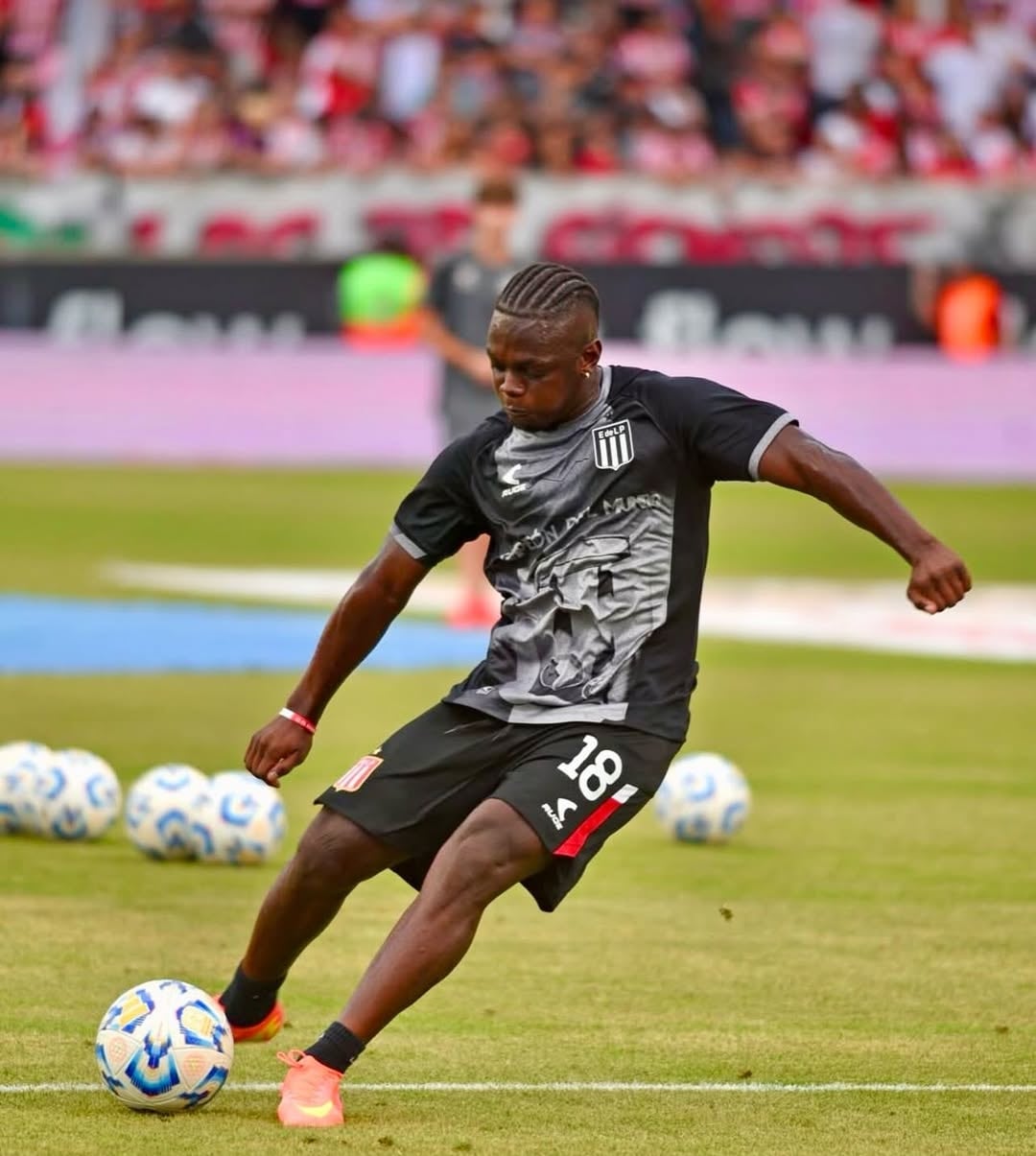 Luego de frustrarse su arribo a Boca, Cetré fue ofrecido a River