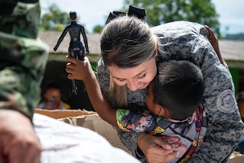 Hermanos Mucutuy, Ministerio de Defensa, Fuerzas Militares, Araracuara, Amazonas, Comunidad indígena, Protección de la infancia, Operación Esperanza