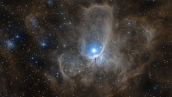 Astrónomos logran medir una galaxia gigante y confirman que aún está en expansión