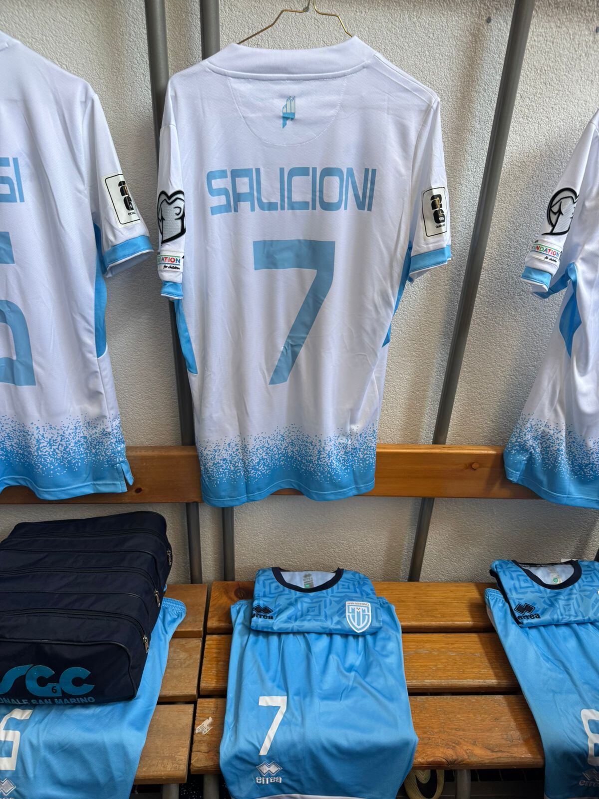 La camiseta 7 de Fausto Salicioni cuando San Marino enfrentó a Bosnia y Herzegovina el 7 de junio de este año