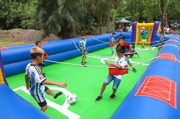 El metegol humano, un desafío