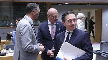 Albares no ve necesaria una