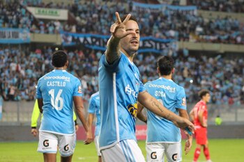 Alejandro Hohberg celebrando su gol