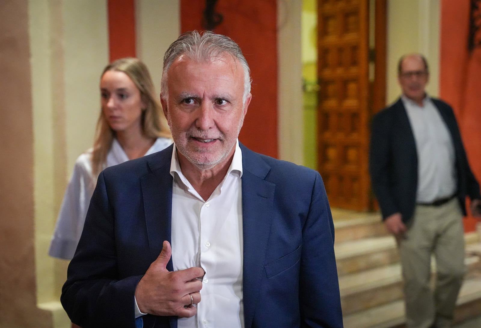 Torres advierte de que Canarias perderá derechos y recursos si la derecha y la ultraderecha llegan al Gobierno