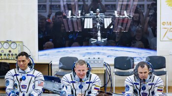 Retrasaron el regreso a Tierra