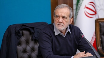 Pezeshkian ordena al Gobierno dar