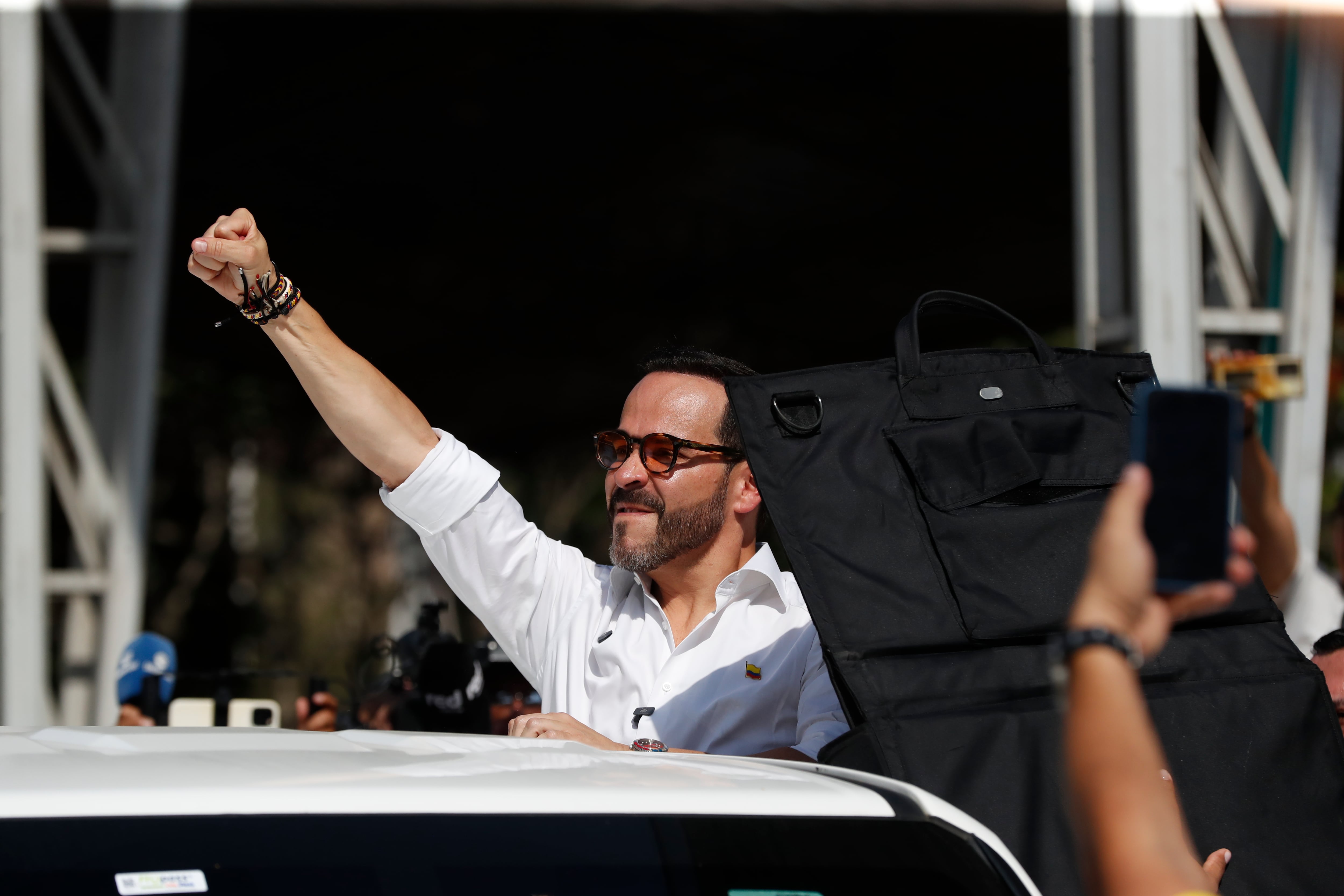 El candidato presidencial del movimiento Defensores de la Patria, Abelardo de la Espriella, votó este domingo en Barranquilla (EFE/ Ernesto Guzmán Jr)