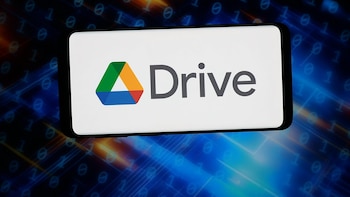 Google despliega la copia de los documentos descargados en el móvil en Drive y más ajustes para configurar el 'backup'