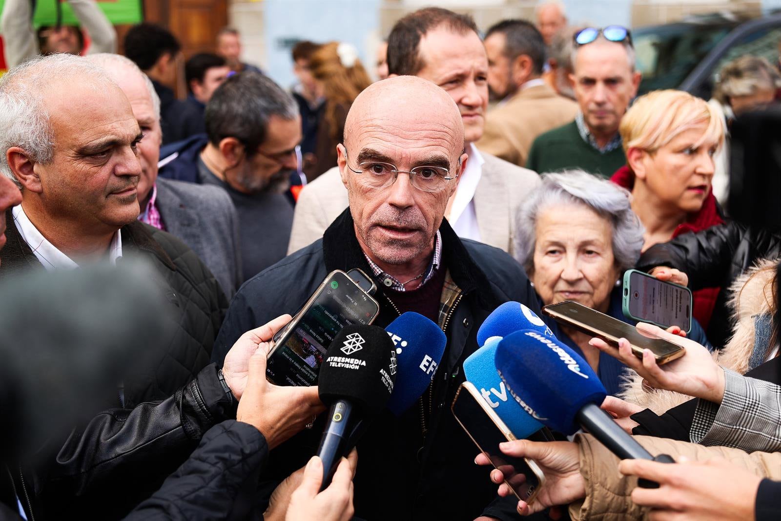 Buxadé (Vox) anuncia que ampliará las querellas contra el Gobierno en Galicia ante nuevas protestas en Ferrol y A Coruña
