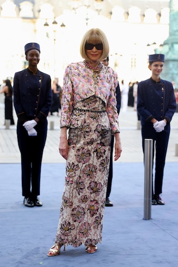 El uso de colores vivos y estampados audaces transforma el estilo en la madurez