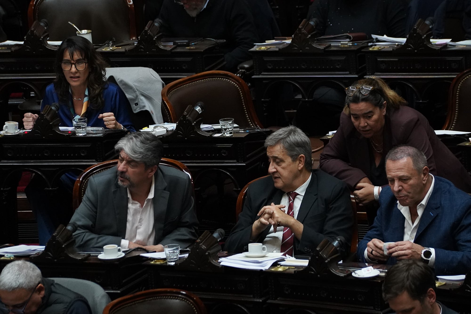 Los diputados aliados del oficialismo José Luis Garrido (Por Santa Cruz), Eduardo Falcone (MID) y Oscar Zago (MID)