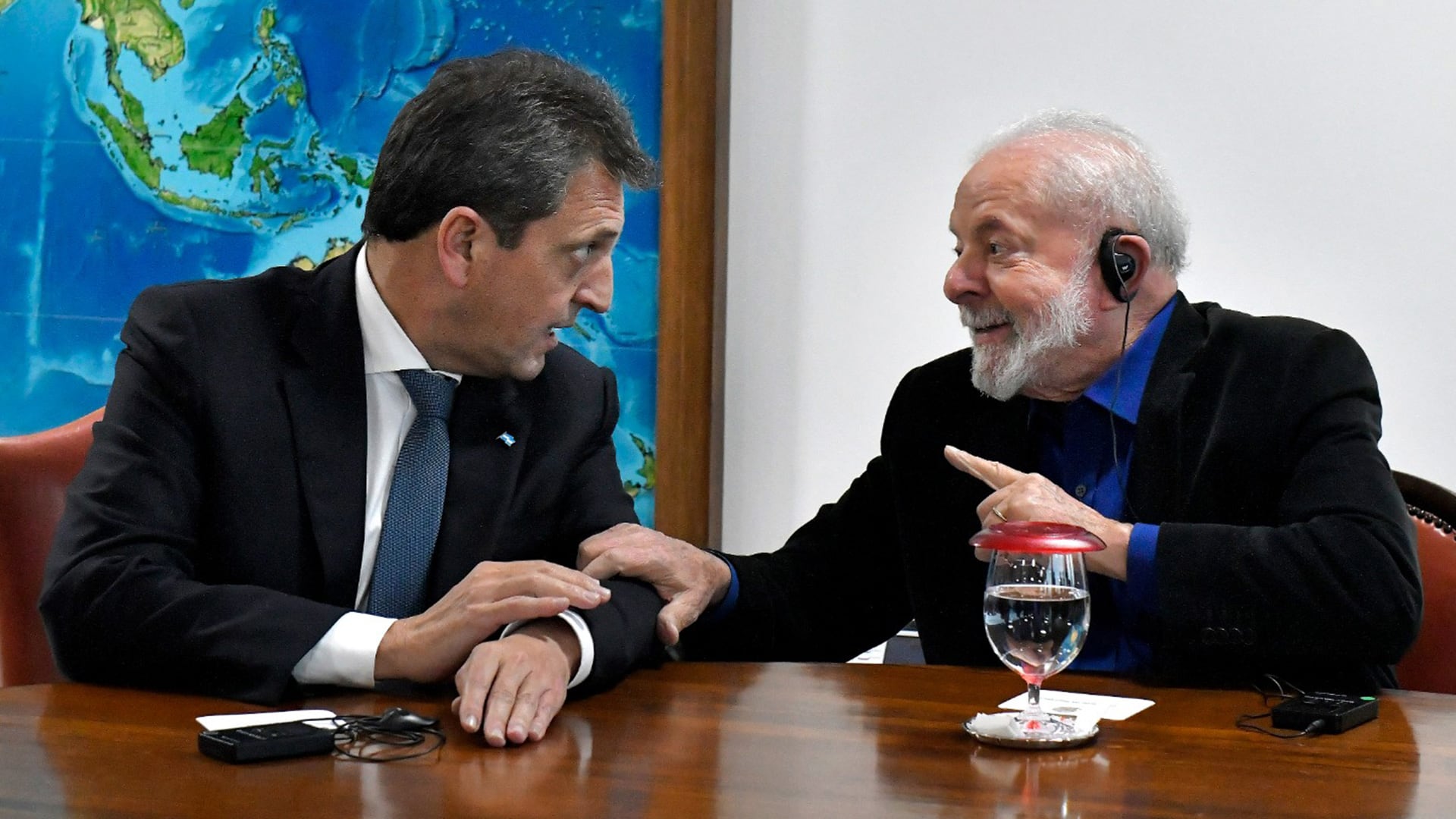 Sergio Massa junto a Lula da Silva en Brasil