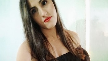 Investigan la muerte de una joven tras un presunto accidente con una copa de vidrio en La Rioja: hay dos detenidos