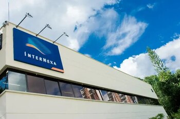 InterNexa, filial tecnológica de ISA, enfrenta cuestionamientos por su papel en la estrategia digital estatal y la adjudicación de contratos relevantes. - crédito InterNexa