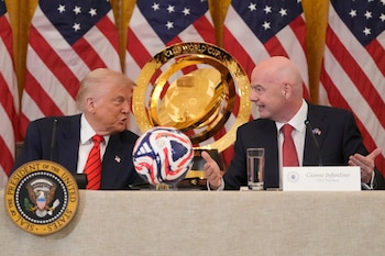 Estados Unidos suspende el pago de bonos migratorios para aficionados de cinco países que asistan a la Copa Mundial de la FIFA 2026. Foto: AP / Mark Schielfeinbein