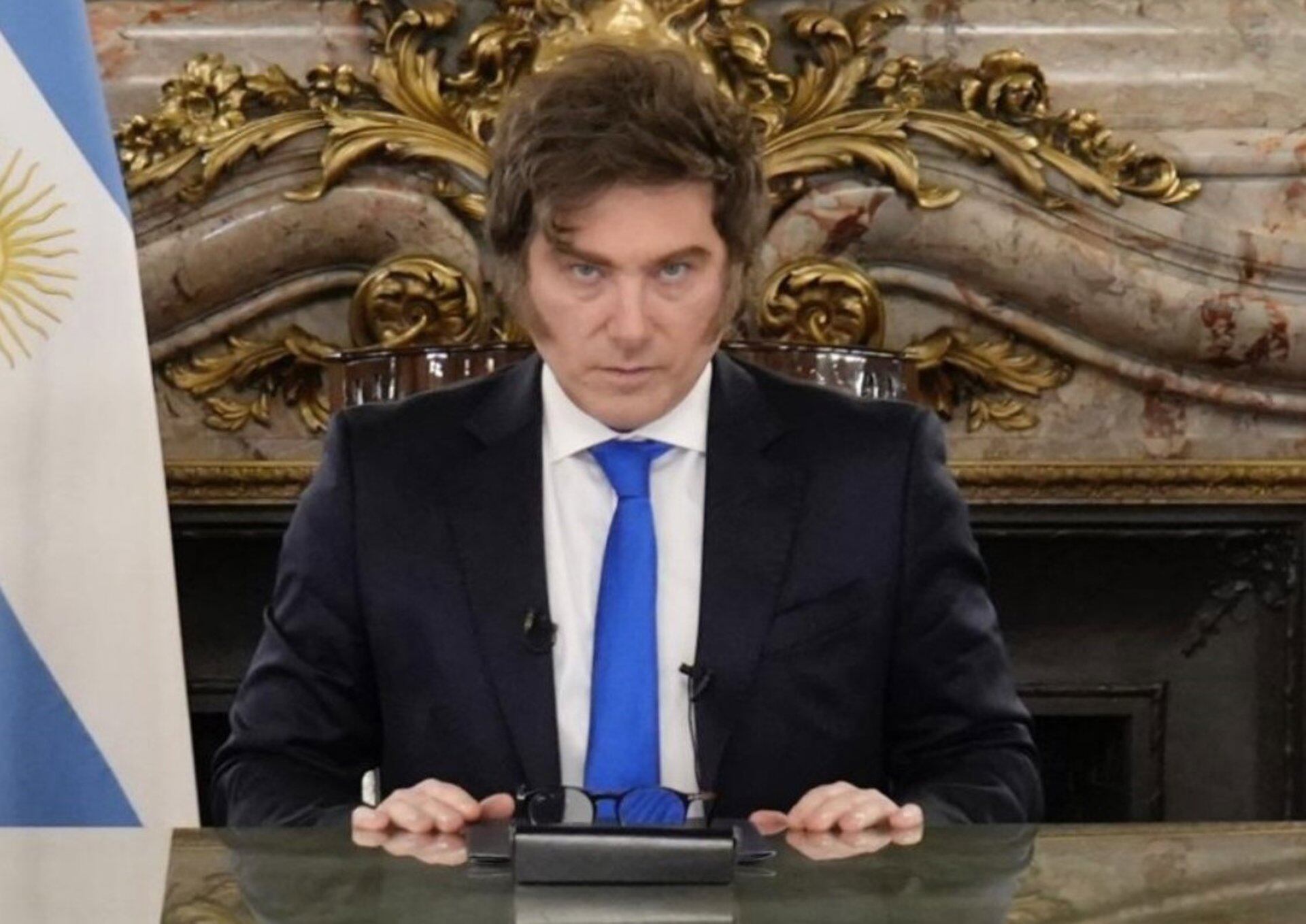 El Gobierno promulgó las leyes de emergencia pediátrica y financiamiento universitario, pero postergó su aplicación