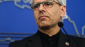 Irán confirma que viaja este martes a Doha pero desmiente un encuentro con EEUU