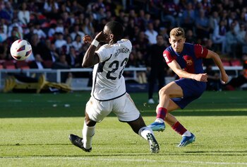 Fermín López durante el Clásico