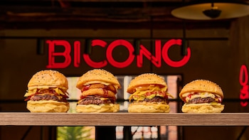 Bícono cumple 10 años en Bogotá con una nueva carta y 17.000 hamburguesas vendidas al mes