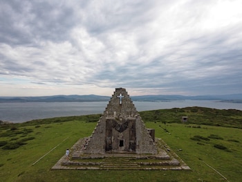 Pirámide de los italianos en Burgos (Getty)