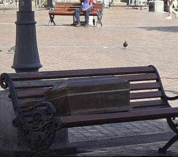 El féretro había sido abandonado