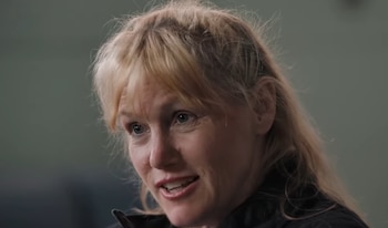 Hoy, Sally McNeil busca rehacer