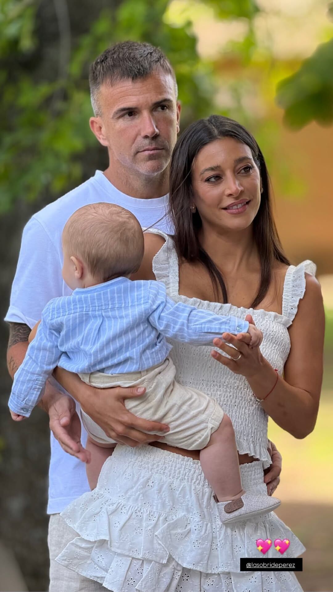 Sol Pérez compartió en redes sociales imágenes del bautismo de su hijo Marco, mostrando la alegría y ternura del evento familiar (Instagram)