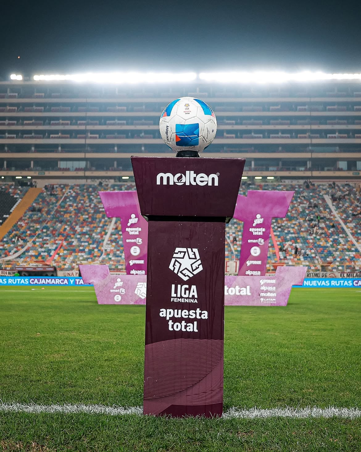 Todo listo para el inicio de las acciones en el estadio Monumental. Crédito: Liga Femenina.