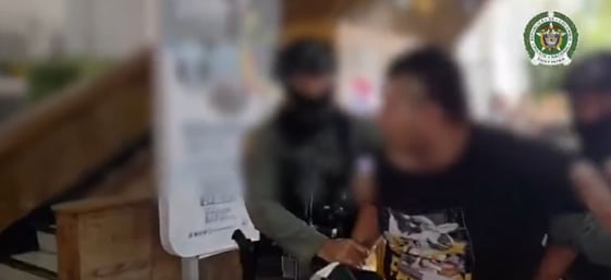 El momento en el que la Policía Nacional realiza la captura de alías Téllez - crédito Policía Nacional