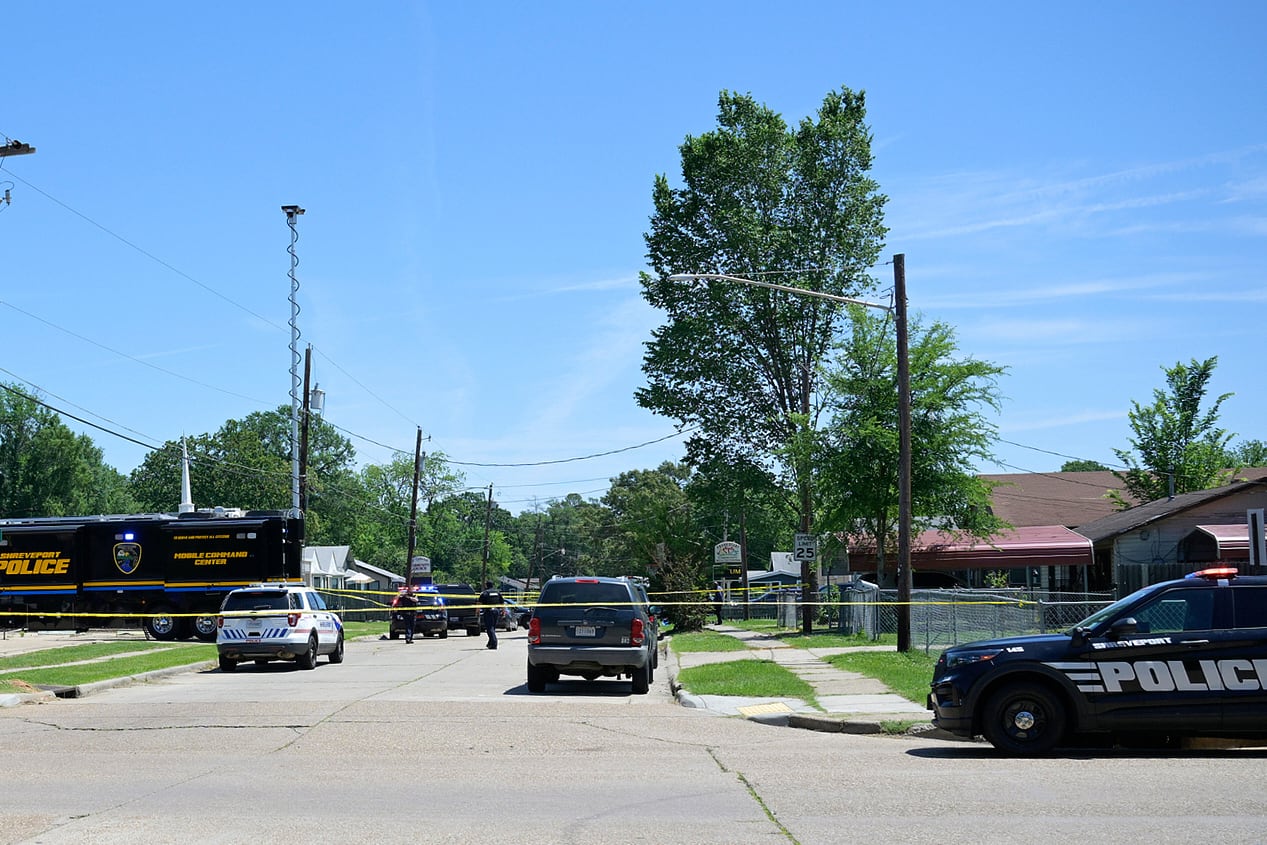 El gobernador de Luisiana, Jeff Landry, lamentó la tragedia y reconoció el esfuerzo de la policía estatal y los servicios de emergencia (Jill Pickett/AP)