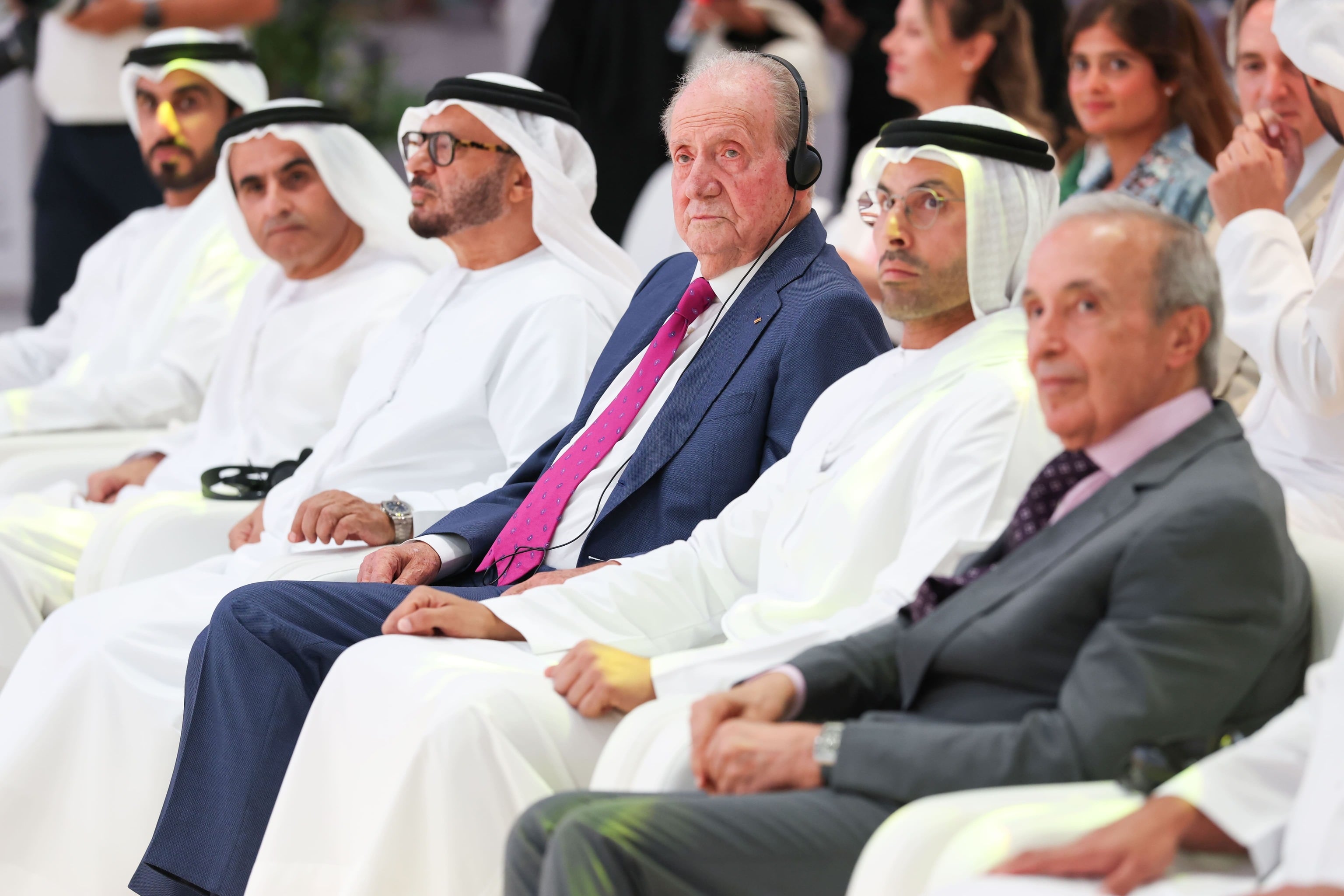 El rey Juan Carlos presenta en Abu Dabi la traducción al árabe de sus memorias (EFE)