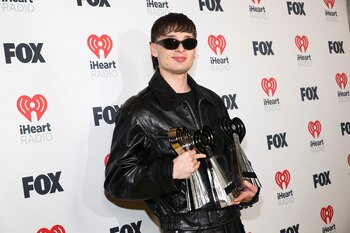 Peso Pluma, un probable asistente