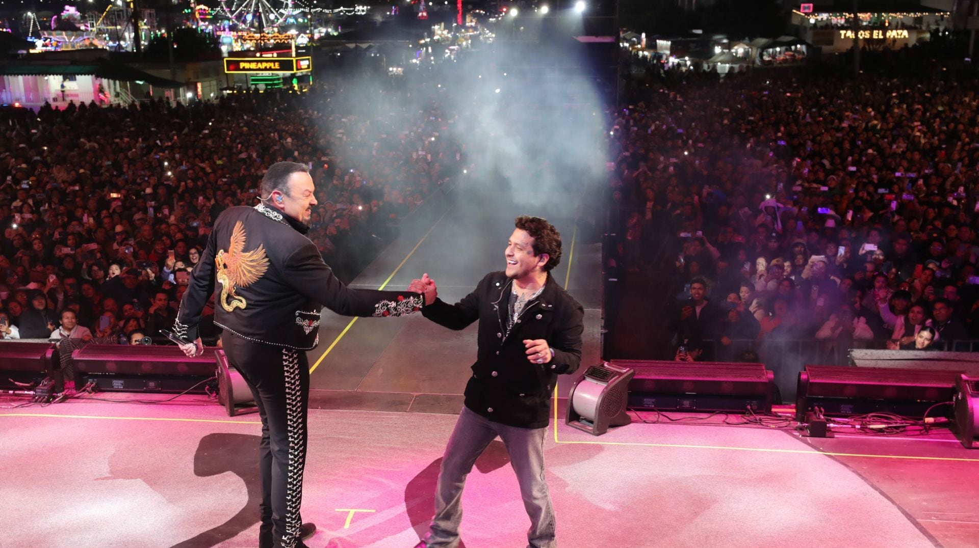 Semanas antes del estreno, Pepe Aguilar había confirmado la participación de su yerno y anticipado que grabaría
