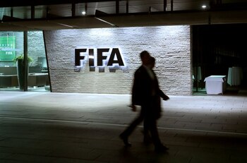 La FIFA pidió el "reestablecimiento