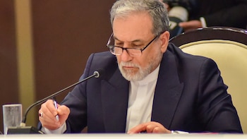 Irán condena los ataques de EEUU y asegura que responderá de manera "decisiva" en "legítima defensa"