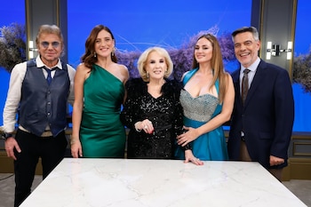 El impactante look de Mirtha para conducir un nuevo sábado de sus históricas mesazas